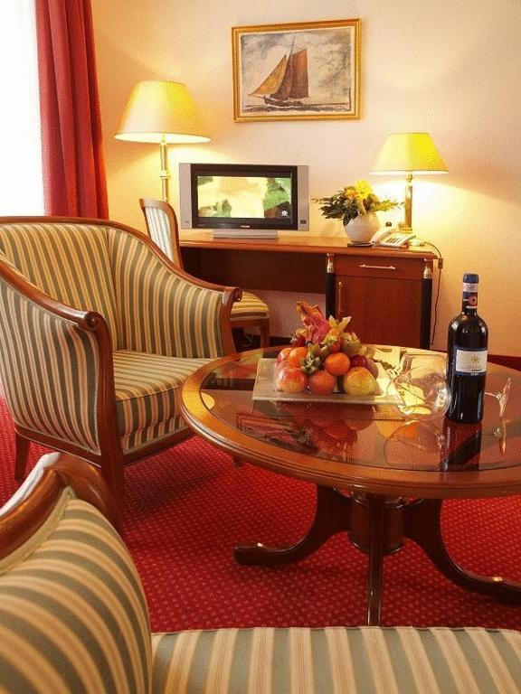 Hotel Kastell Ahlbeck  Экстерьер фото